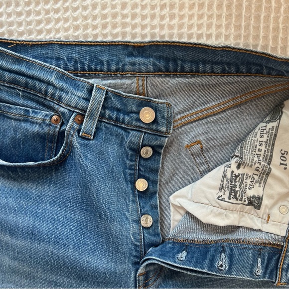 LEVI’S 501 High Rise Button Fly Jeans, Size 30x26 - Picture 5 of 11